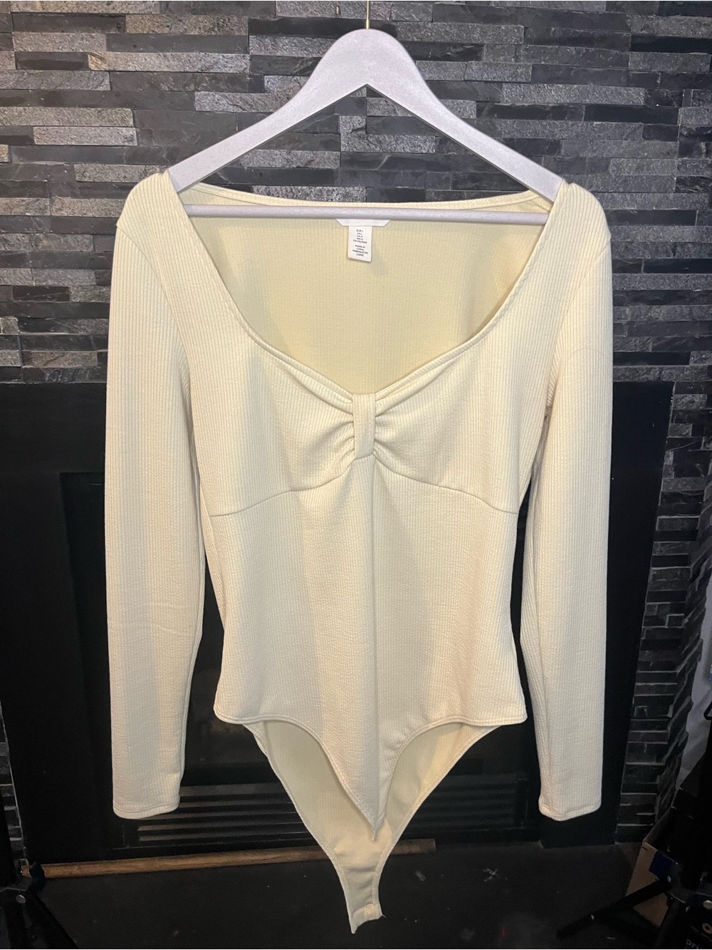 H&M Light Yellow Long-Sleeve Bodysuit